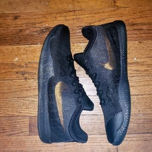 Mens basketball shoes